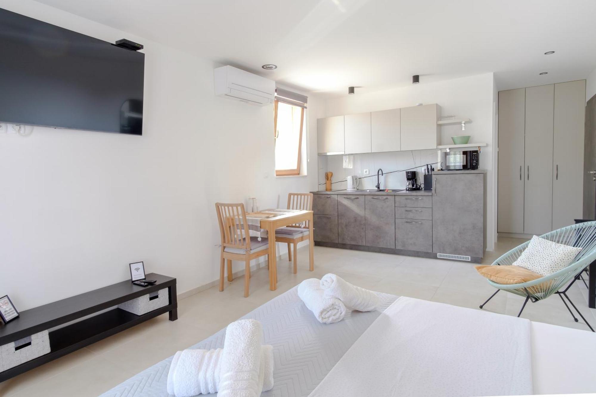 Apartments Grape Pirovac Extérieur photo