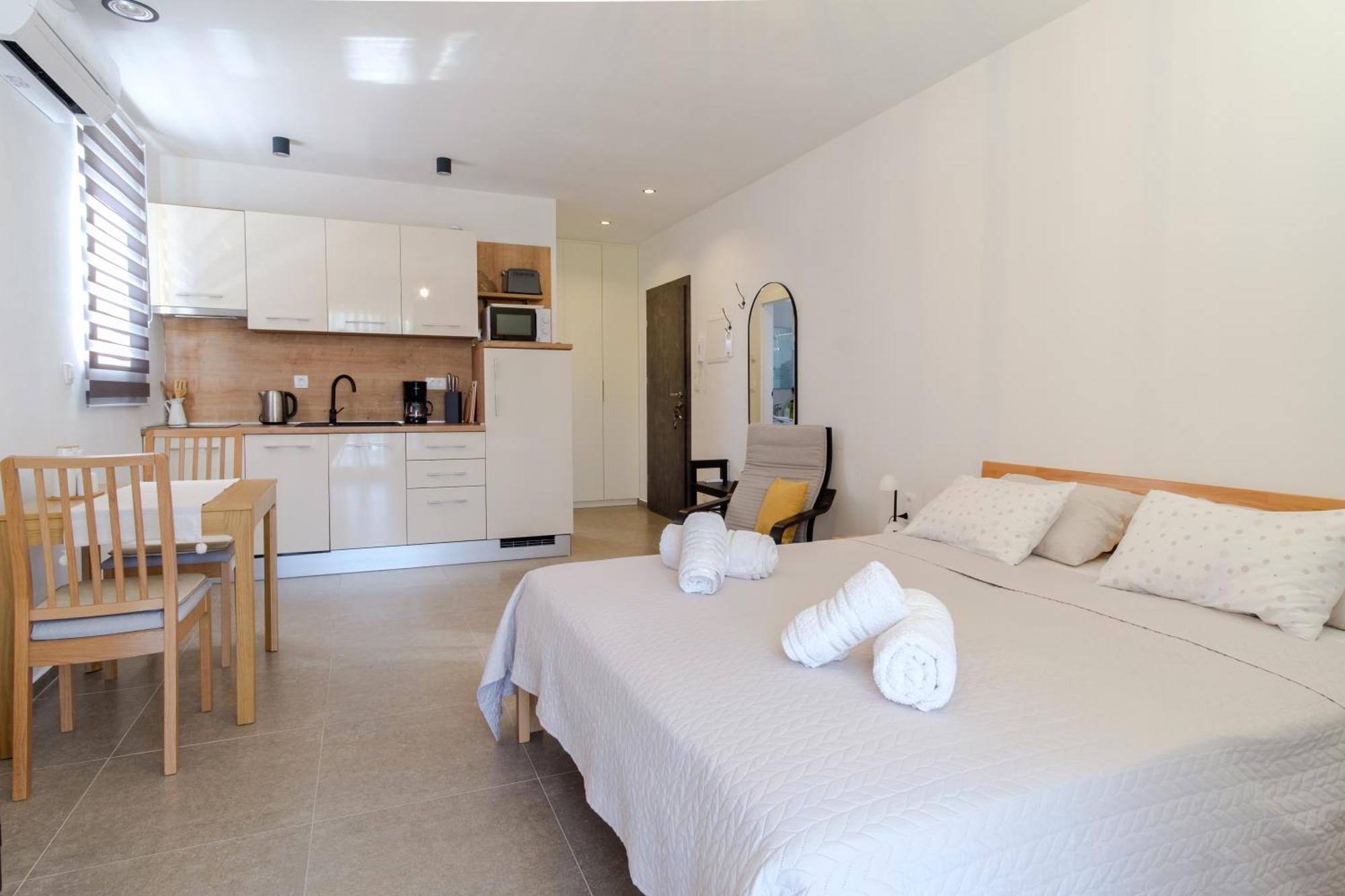 Apartments Grape Pirovac Extérieur photo